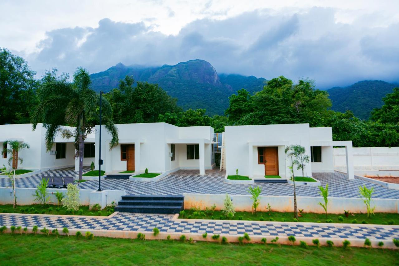 Westn Resorts Kuttalam  Bagian luar foto