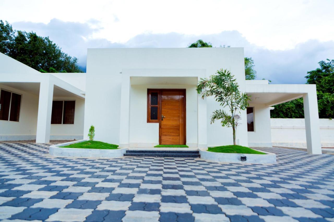 Westn Resorts Kuttalam  Bagian luar foto
